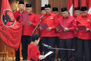 Jadi Pengurus DPP PDIP Baru : Ganjar Pranowo dan Ahok Resmi Dilantik