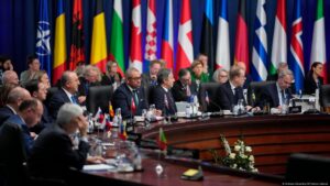 NATO Turun Tangan, Mungkinkah Perang Ukraina-Rusia Berakhir?